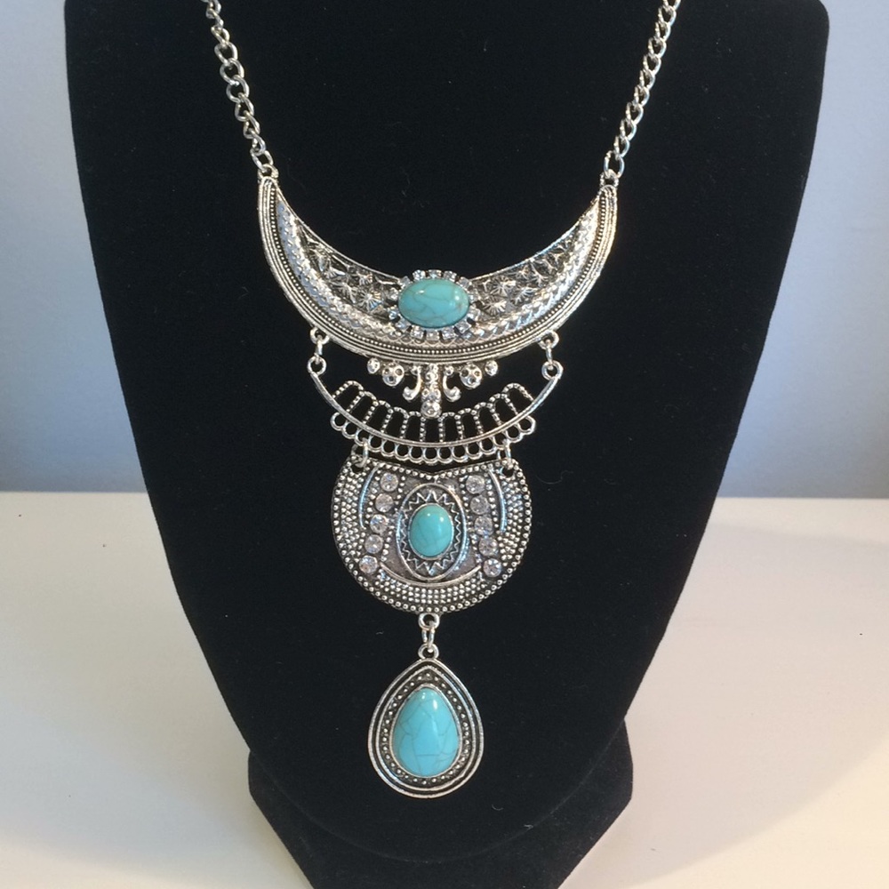 RESTOCKED! 5⭐️ Boho Statement Necklace Earrings - Picture 4 of 7